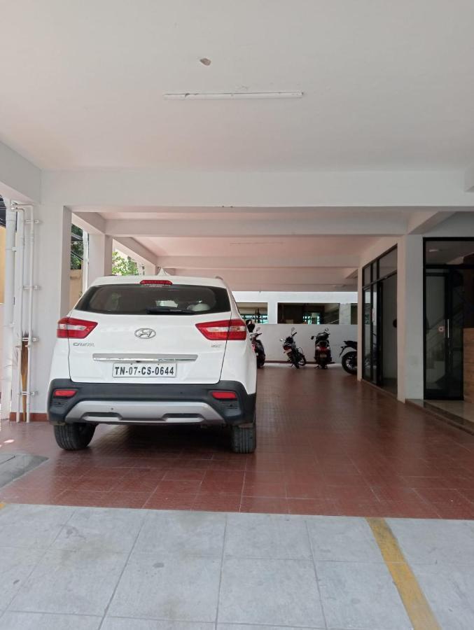 Season 4 Residences - 1Bhk Furnished Apartments Chennai Eksteriør billede